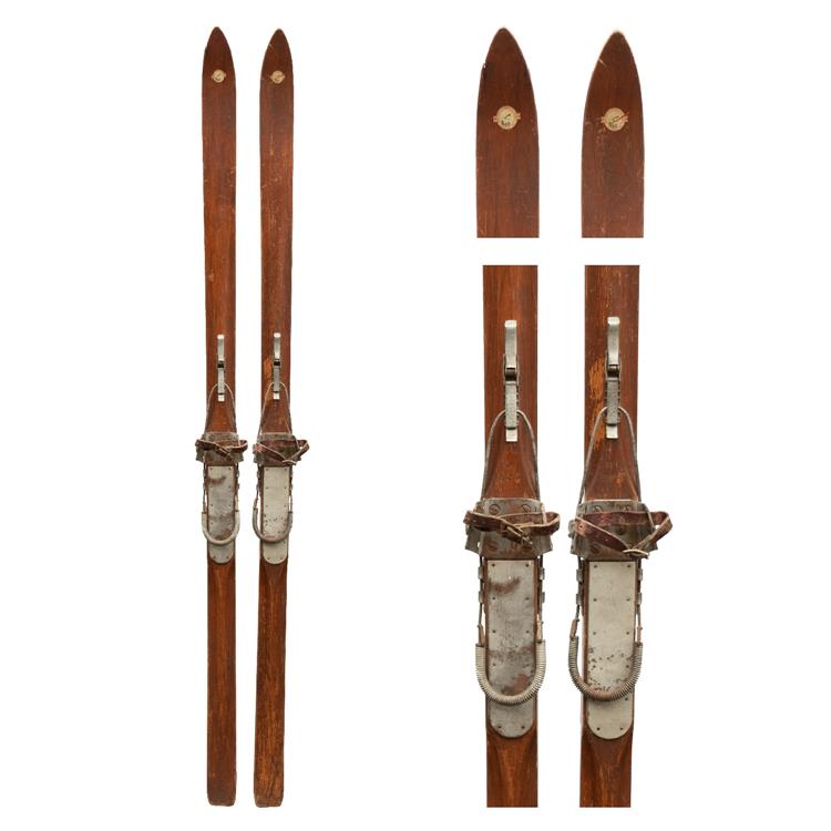 1940s Dartmouth Ridge Top Vintage Skis with Bear Trap Bindings, 198 cm 6 ft-6 in