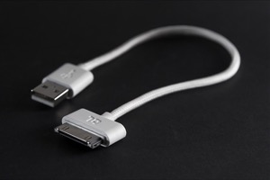 Desktop 30-Pin to USB Cable