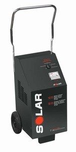 1330 Solar 40/15/2/200 Amp 12 Volt Automotive Battery Charger W/ Start