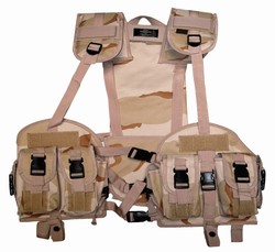 TG103D Desert Camo Tactical Vest with Hydration Pouch - 3L-INTL