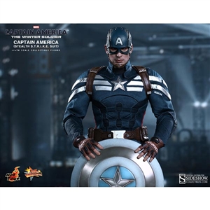 Boxed Figure: Hot Toys Captain America and Steve Rogers (902186)