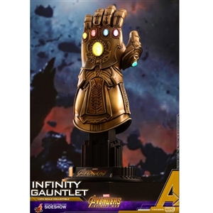 Display: Hot Toys 1/4 Scale Avengers: Infinity War - Infinity Gauntlet (903359)