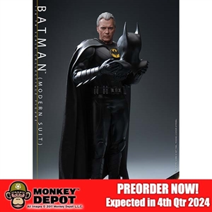 Boxed Figure: Hot Toys Batman (Modern Suit) (912377)