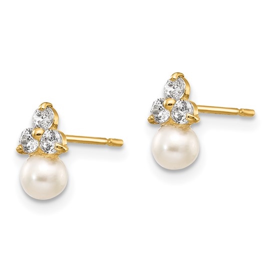 Diamond Essence Round Brilliant stone 0.10 ct each, set in group of three in floral arrangement and round freshwater cultured pearl makes a perfect post earrings for little ears. 0.60 cts.t.w. set in 14K Solid Yellow Gold.