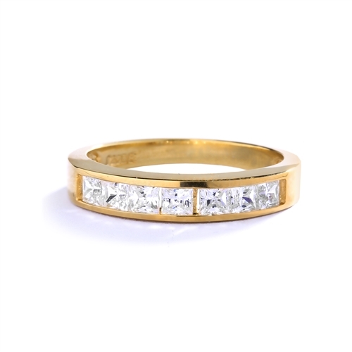 0.70 ct elegant band princess cut diamond ring in yellow gold