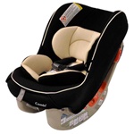 Combi Coccoro Convertible Car Seat in Licorice