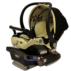 Combi Shuttle 33 infant Car Seat in Jade