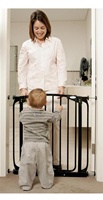 Dream Baby Swing Closed Security Gate - with 2 Free Gate Extensions
