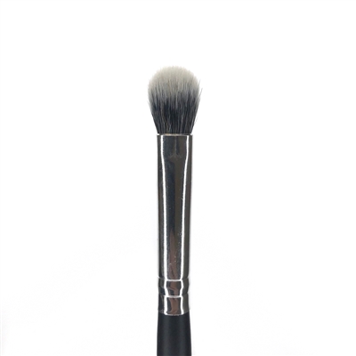 B8 - PRO BLENDING FLUFF BRUSH