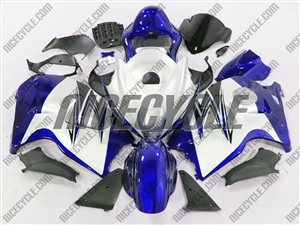 Suzuki GSX-R 1300 Hayabusa Blue on White Fairings