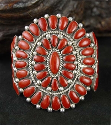 EXQUISITE ALICE QUAM CORAL CLUSTER BRACELET