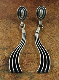 BEAUTIFUL JACK TOM SILVER EARRINGS<SPAN style="COLOR: #ff0000; FONT-WEIGHT: bold">*SOLD*</SPAN></SPAN>