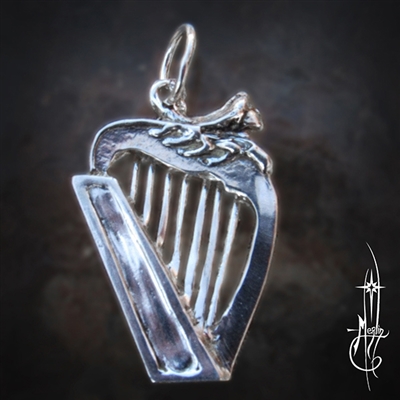 Bardic Harp Amulet