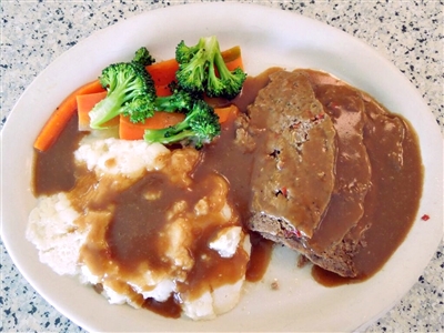 Meatloaf with Brown Gravy