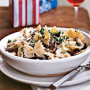 Creamy Mushroom Turkey Ragu with Pasta