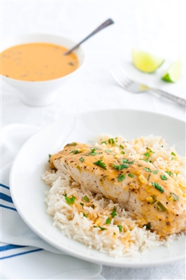 Mahi mahi with Thai coconut curry sauce