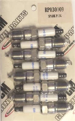 PCM Platinum Spark Plug Kit (8 Pcs) - RP030009