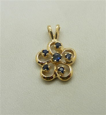 Four leaf colver blue round sapphire 14 k yellow gold