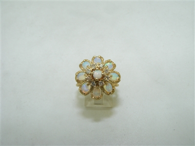 Vintage Beautiful opal gold ring