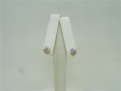 14k yellow gold diamond stud