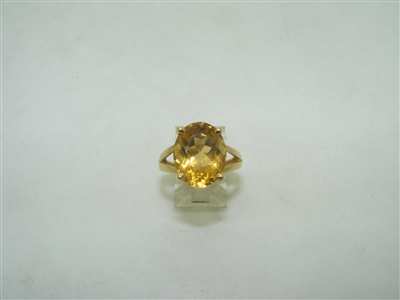 Gold topaz ring