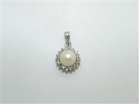 14k White Gold Diamond Pearl Pendant