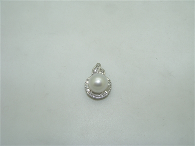 14k white gold south sea cultured pearl with diamonds