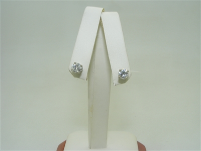 14k white gold diamond earring