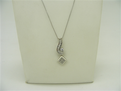 14k white gold round princesses cut diamond (jointed pendant)