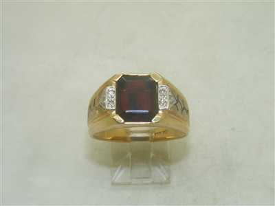 10k Yellow Gold Garnet Diamond Ring