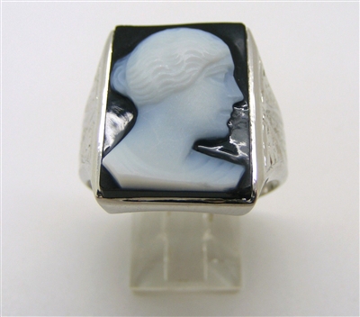 Vintage Cameo 14kt White Gold Ring