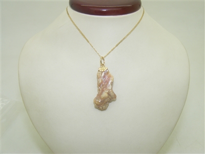 14k Yellow Gold Freshwater Baroque Pearl Pendant with chain