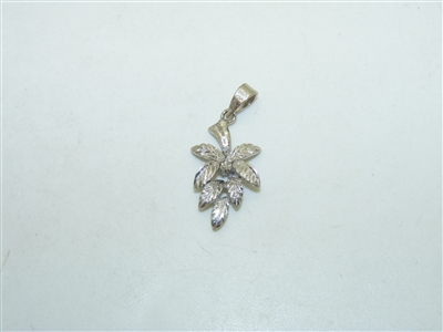 14k White Gold Flower Pendant