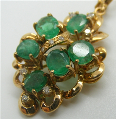 Woman's  DIAMOND AND COLOMBIAN EMERALD PENDANT