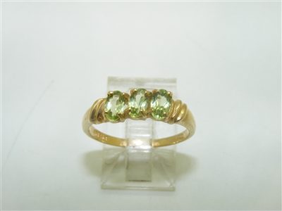 14k Yellow Gold Peridot Ring