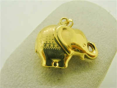 18k yellow gold Elephant pendant