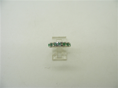 18k White Gold Heart Shape Setting Emerald Ring