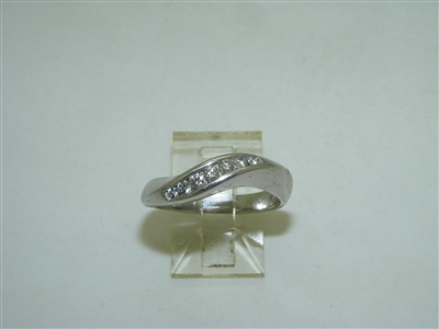 14k Diamond wavy ring
