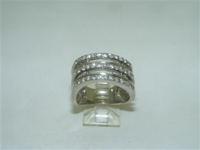 Beautifully Made 18k White Gold Diamond Ring
