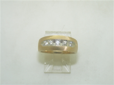 Beautiful Gold Diamond ring