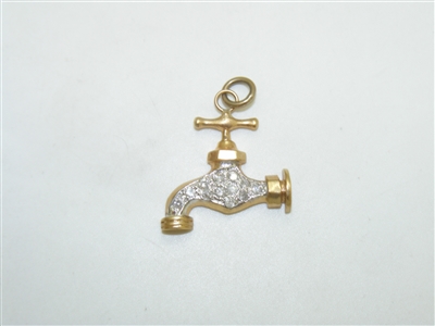 14k yellow Gold Sink Pendant