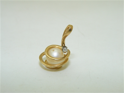 Spiral Yellow Gold Diamond Pearl Pendant