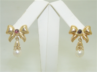 14k Yellow Gold Dangling Pearl Earrings