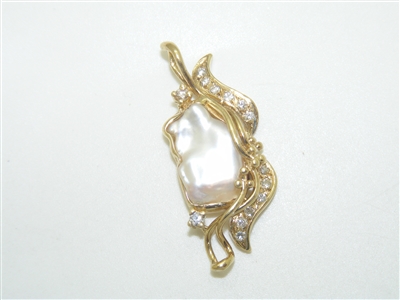 Freshwater Pearl & Diamond Pendant