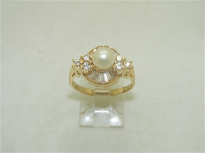 14k Yellow Gold Diamond & Pearl Ring