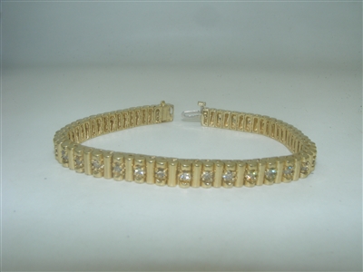 Beautiful Diamond Gold Bracelet