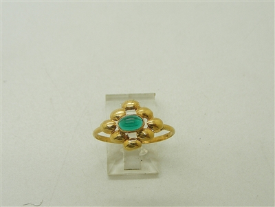 18k Yellow Gold Flower Cabochon Emerald Ring