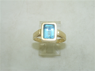 14k Yellow gold Blue Topaz Ring