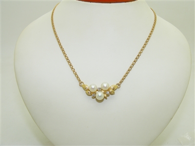 14k Yellow Gold Diamond & Pearl Pendant With Chain
