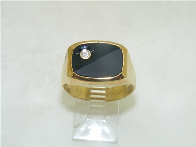 Gorgeous Yellow Gold Diamond Onyx Ring